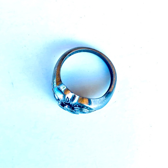 Silver Model Ring - Picture 2 of 4